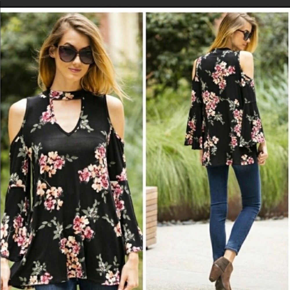 Black Floral Cold Shoulder Boutique Top - XL